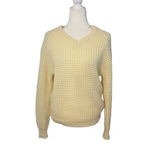 Vintage Saugatuck Traders Connecticut cream open knit V neck sweater
